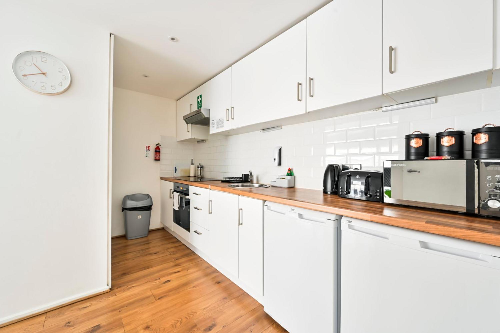 Lovely 2-Bed, Sleeps 6, Near Stratford Station & Abba Voyage, لندن المظهر الخارجي الصورة