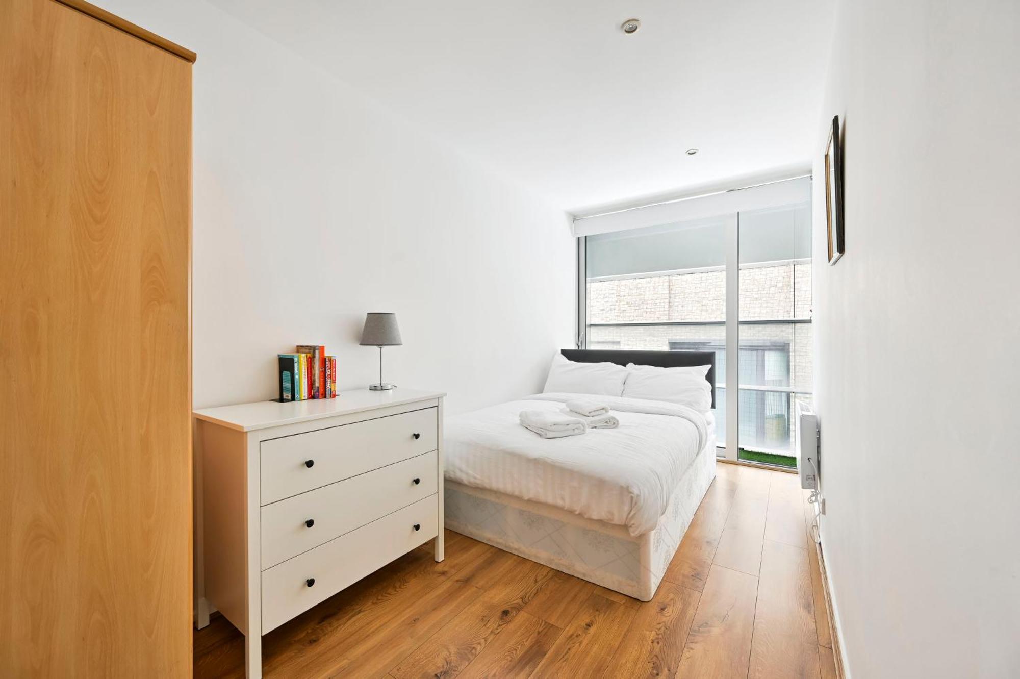 Lovely 2-Bed, Sleeps 6, Near Stratford Station & Abba Voyage, لندن المظهر الخارجي الصورة